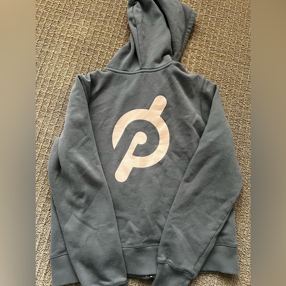 Gray medium zip up peloton
